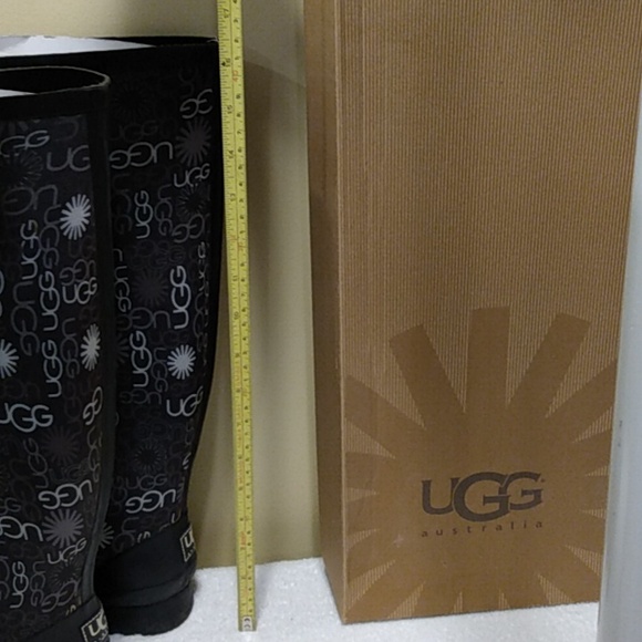Ugg Rain Boots - Picture 8 of 16
